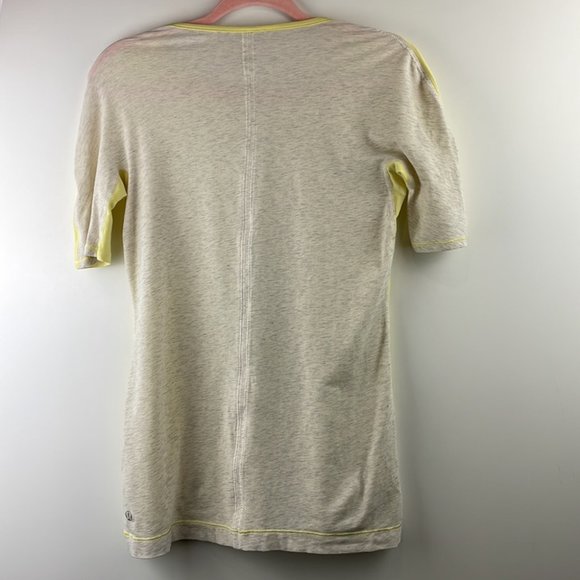 Lululemon Yellow Devotion Short Sleeve Tee Medium Clarity Heathered Polar Cream - Picture 6 of 10